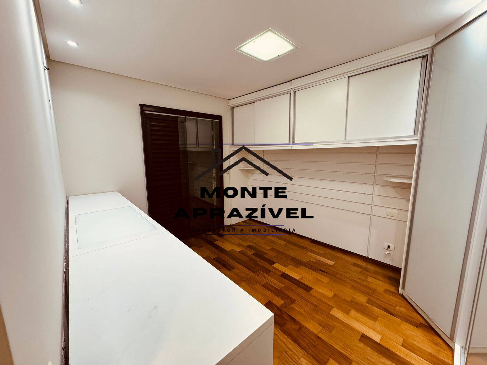 Apartamento à venda com 3 quartos, 127m² - Foto 6