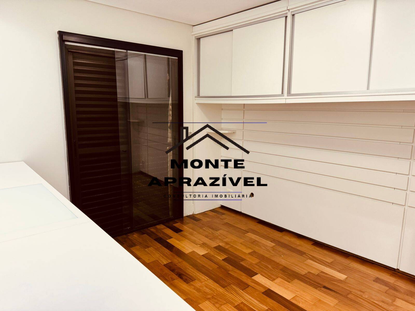 Apartamento à venda com 3 quartos, 127m² - Foto 14