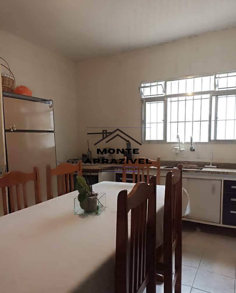 Casa à venda com 4 quartos, 500m² - Foto 2