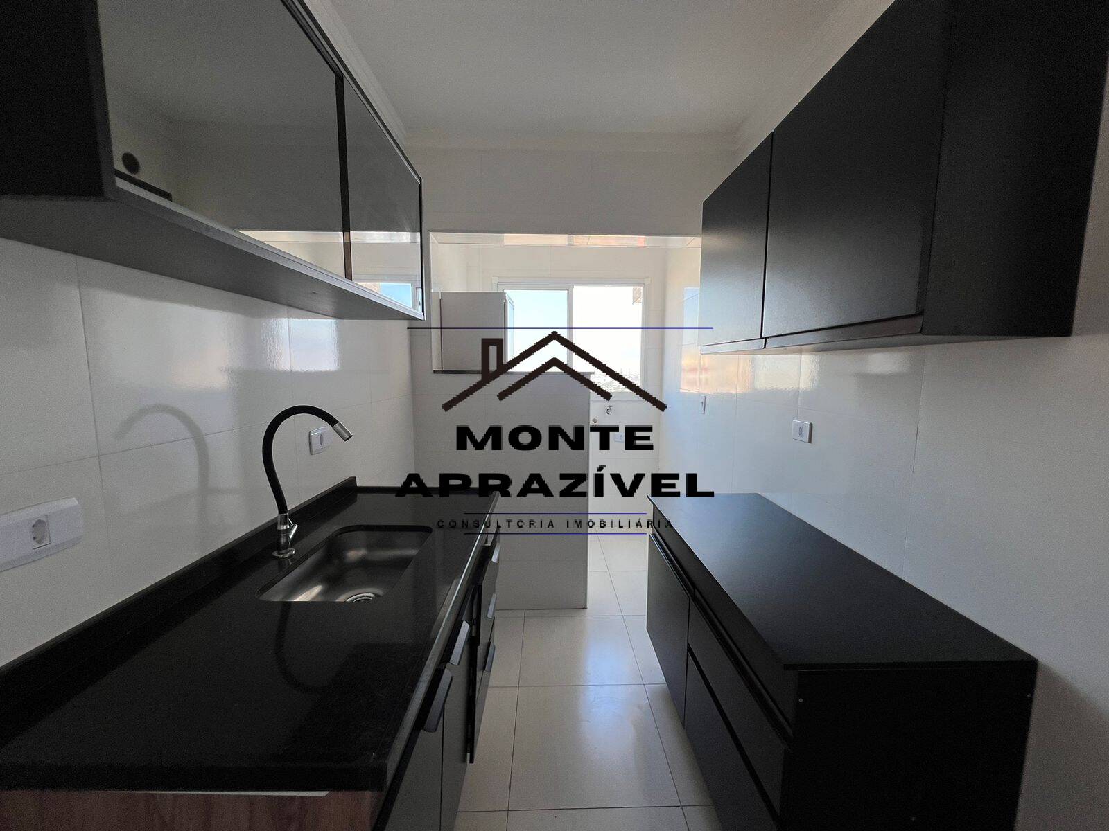 Apartamento à venda com 1 quarto, 45m² - Foto 3