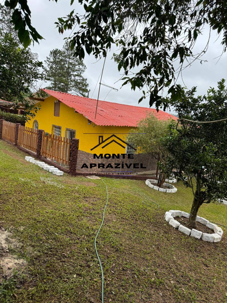 Fazenda à venda com 2 quartos, 1300m² - Foto 3