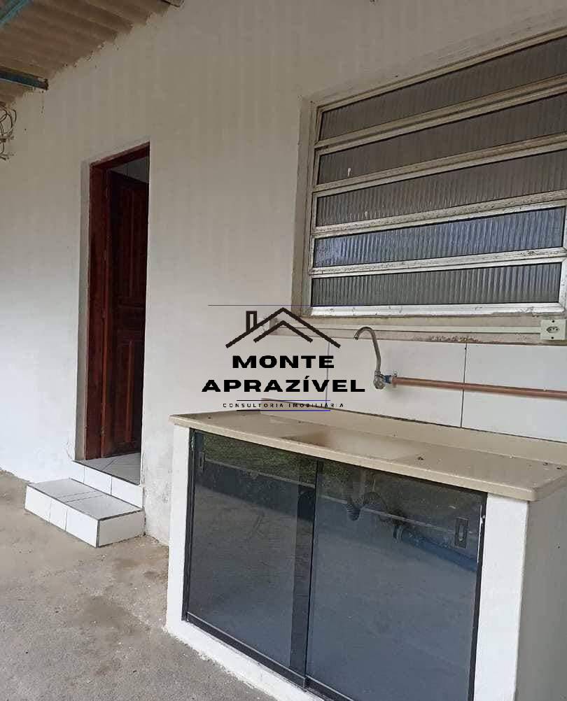 Casa para alugar com 2 quartos, 100m² - Foto 12