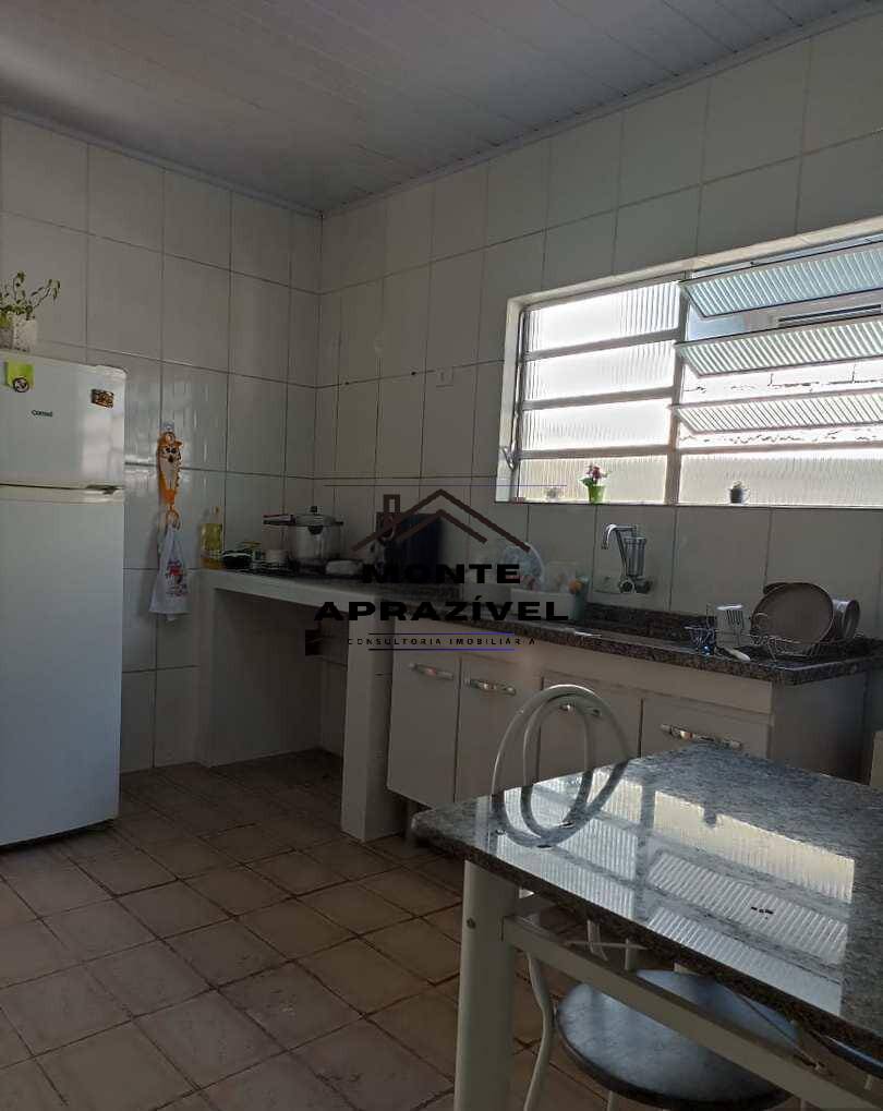 Casa à venda com 3 quartos, 270m² - Foto 3