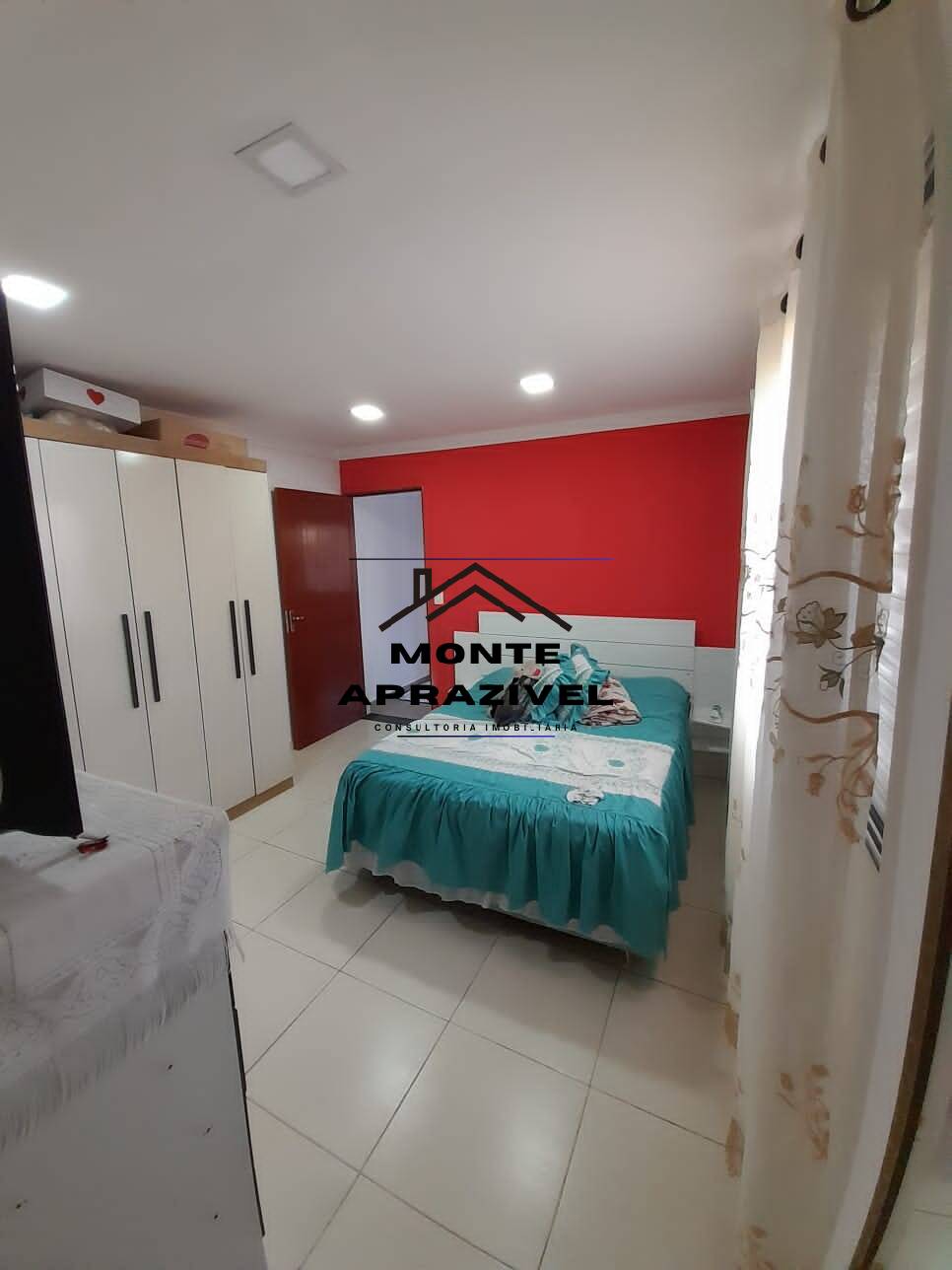 Casa à venda com 3 quartos, 200m² - Foto 15