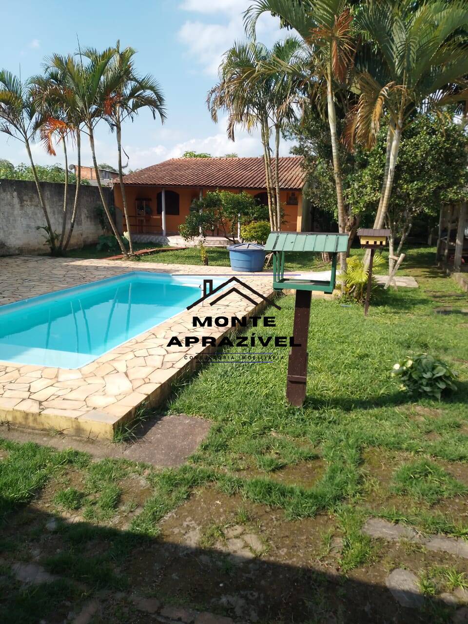 Fazenda à venda com 3 quartos, 800m² - Foto 1