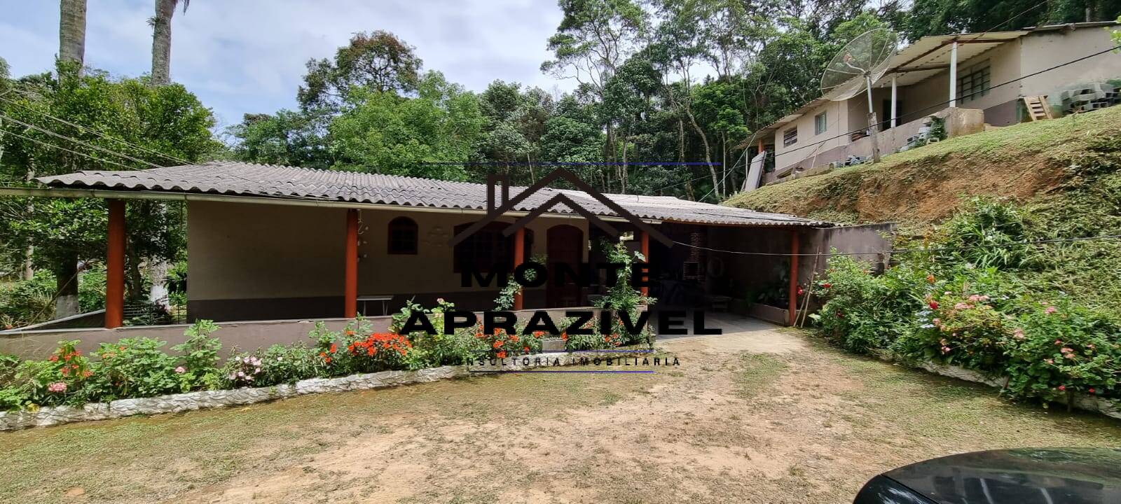 Fazenda à venda com 4 quartos, 1730m² - Foto 2