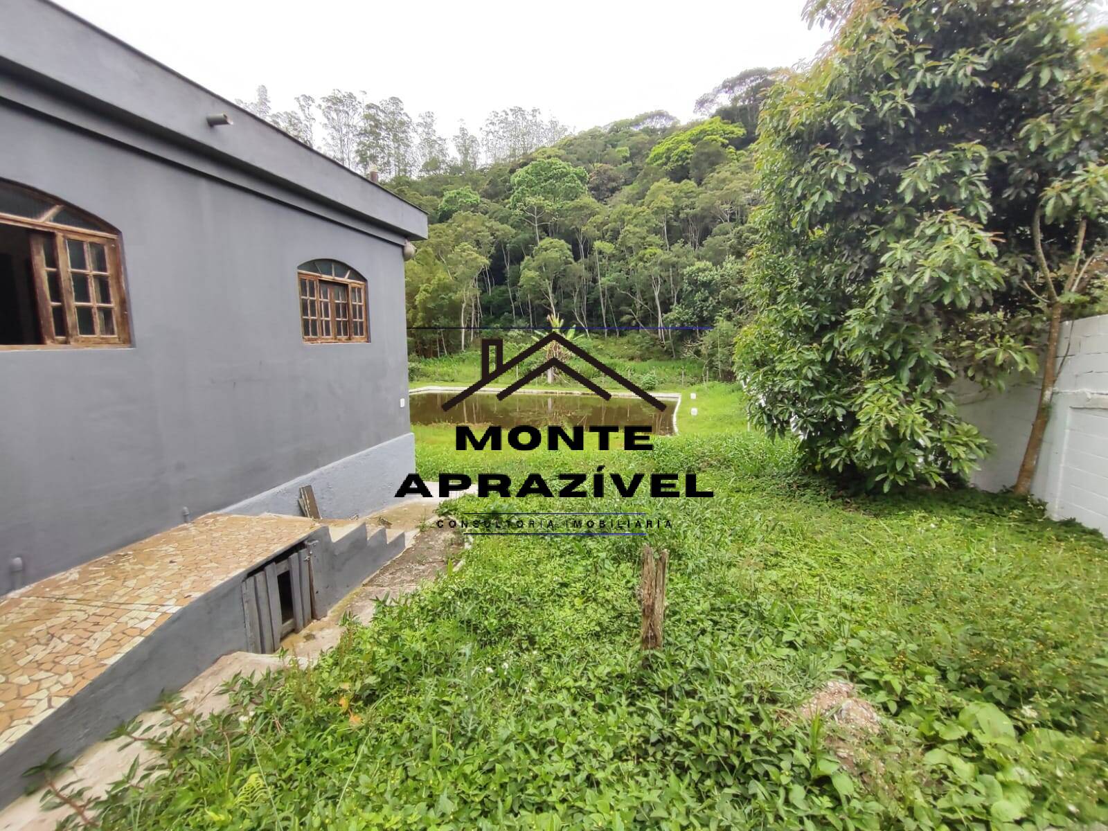 Fazenda à venda e aluguel com 5 quartos, 9800m² - Foto 13