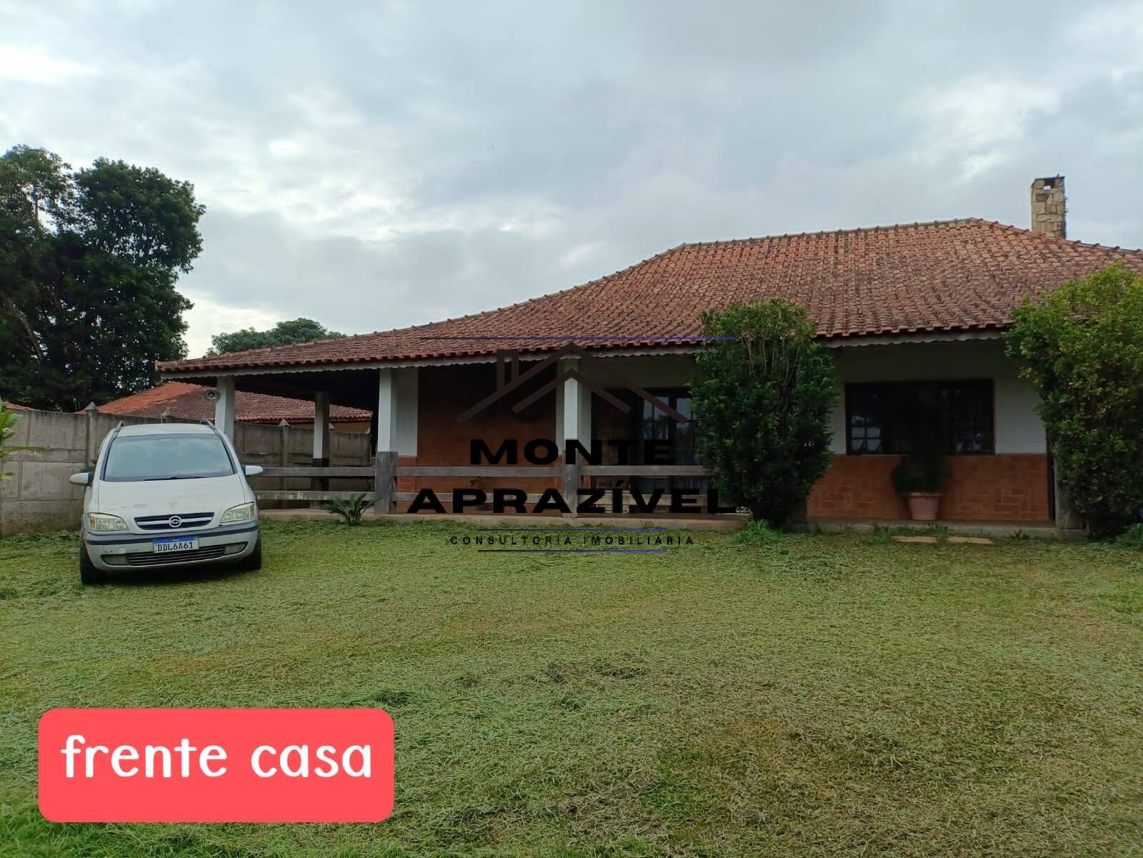 Fazenda à venda com 3 quartos, 300m² - Foto 1